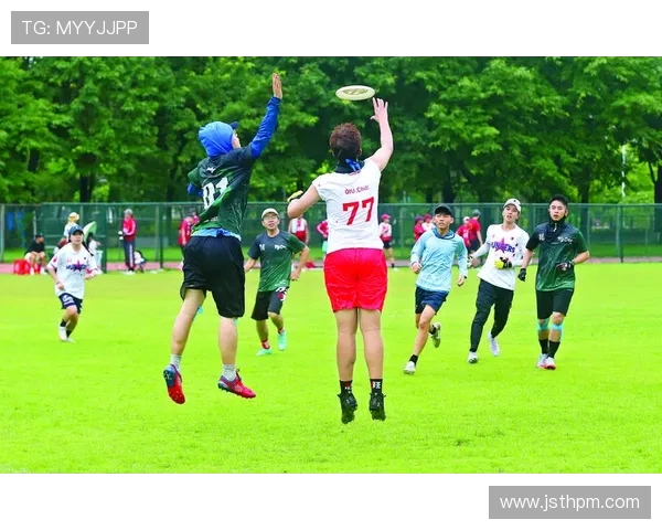 武汉飞盘队技术革新引发热议助力飞盘运动蓬勃发展