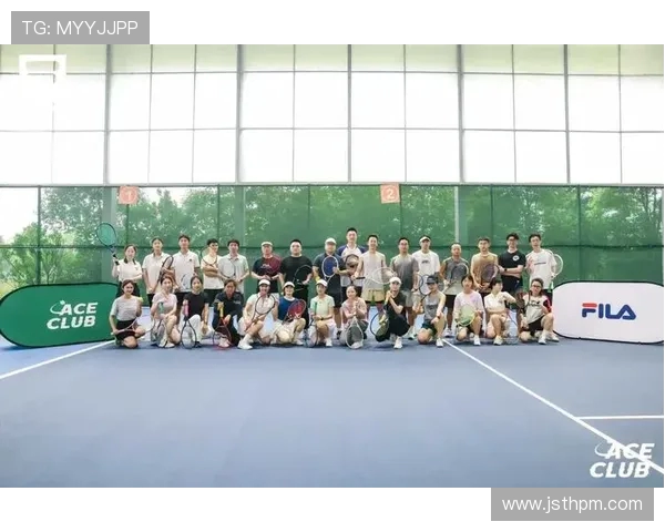 成都网球队的灵活性揭秘：网球巨献背后的训练与技巧探索